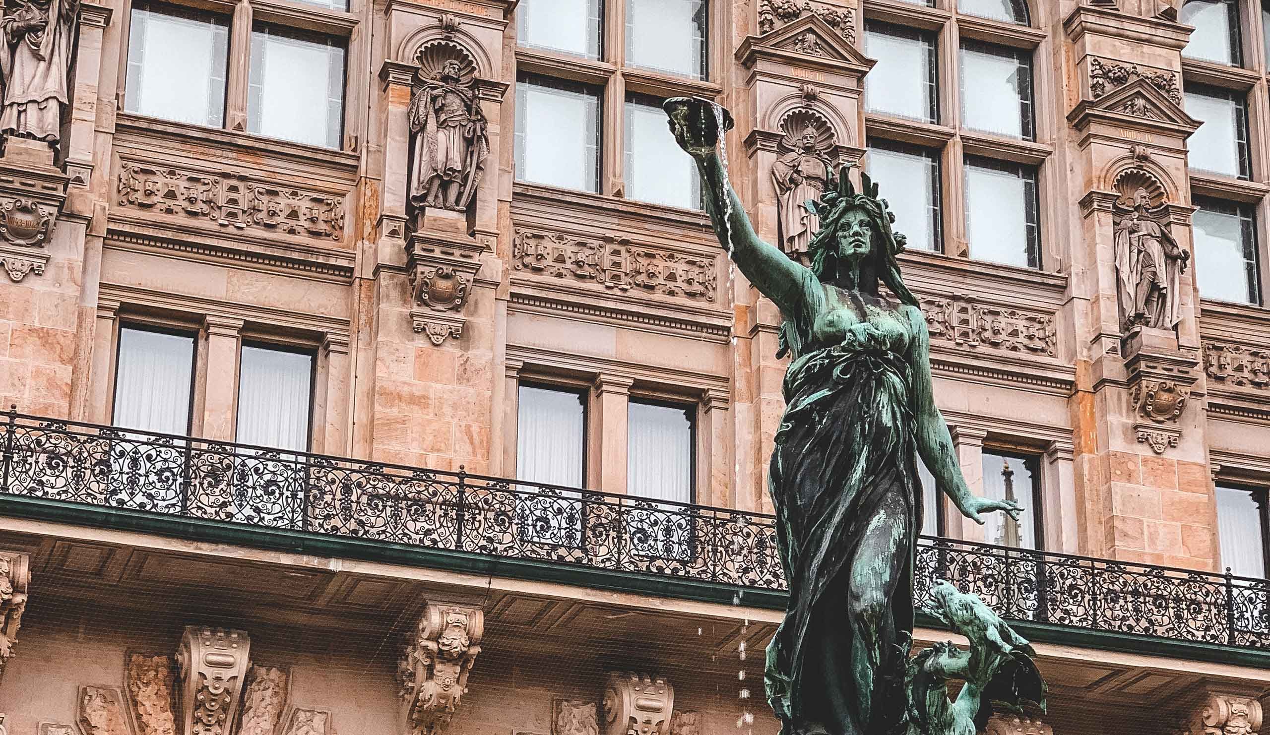 Statue Göttin Hygieia